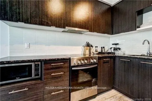 435 Richmond Street W, #1403