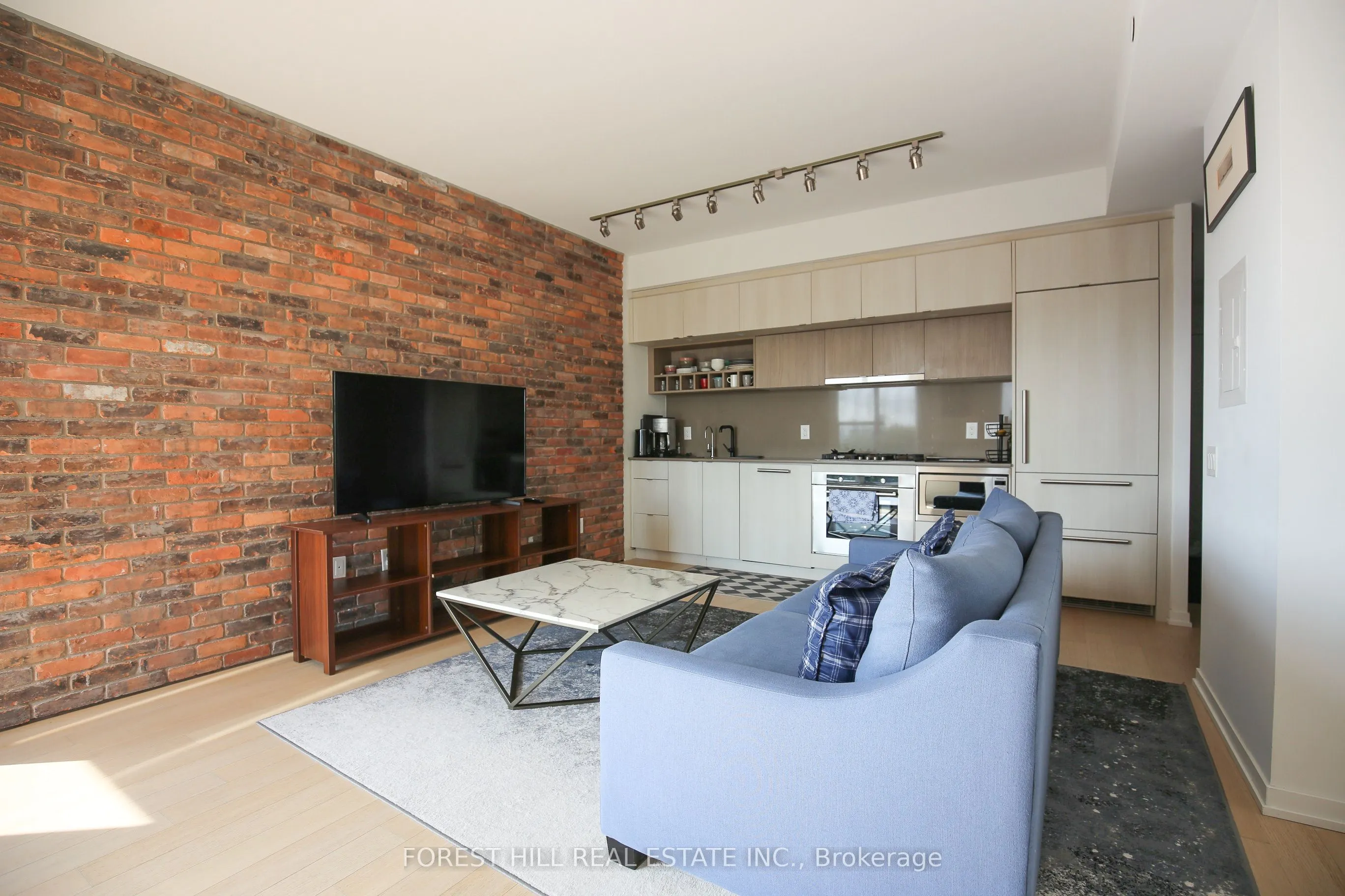 138 St. Helens Avenue, #713