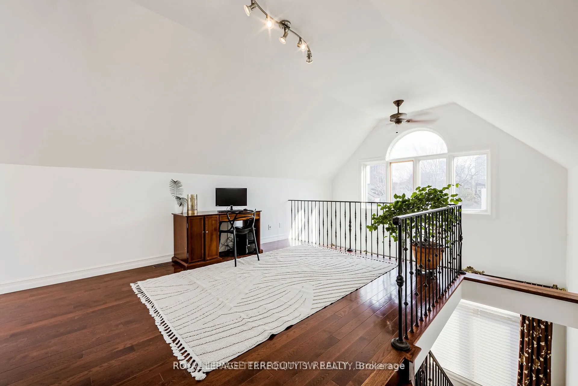 329 Lippincott Street