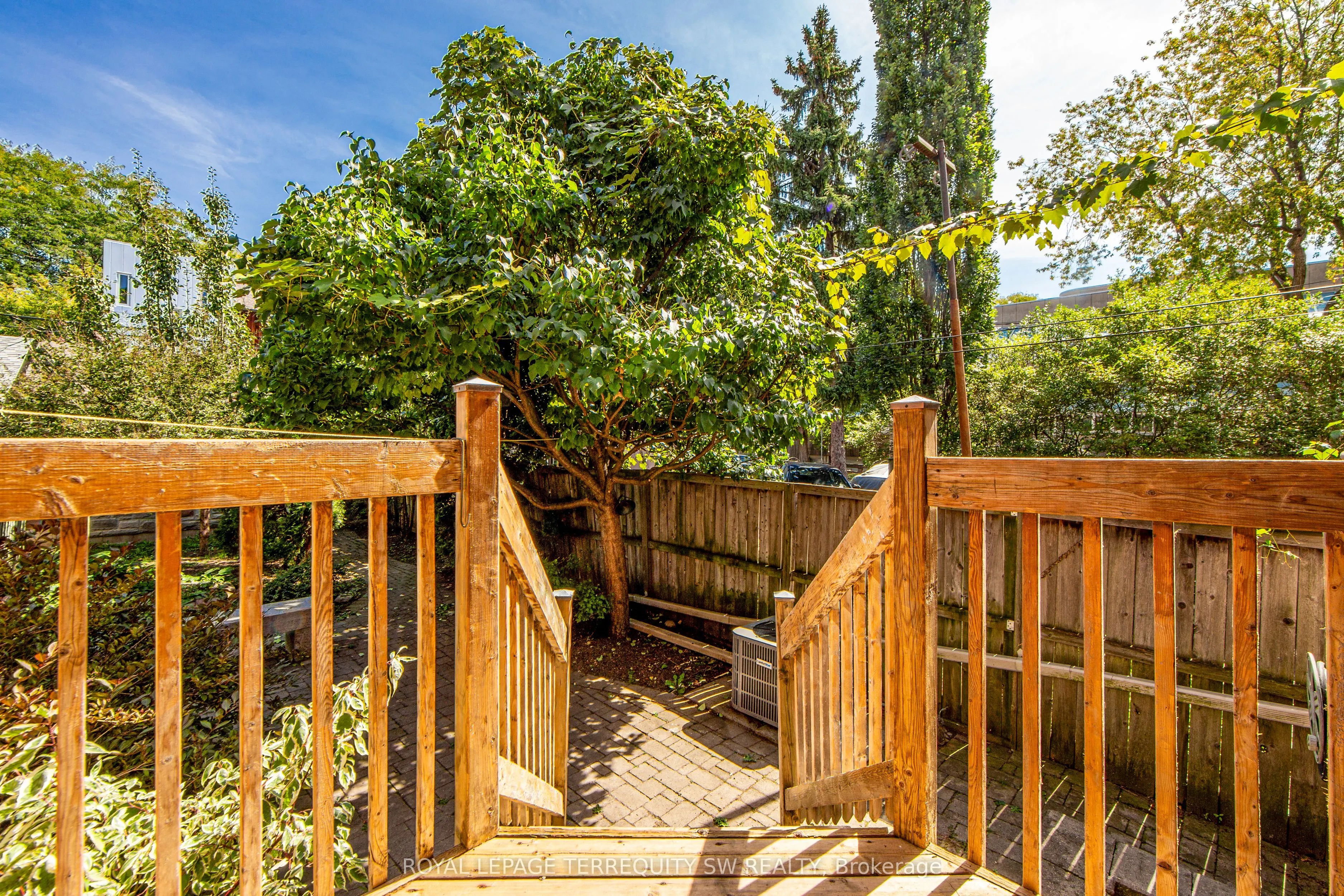 329 Lippincott Street