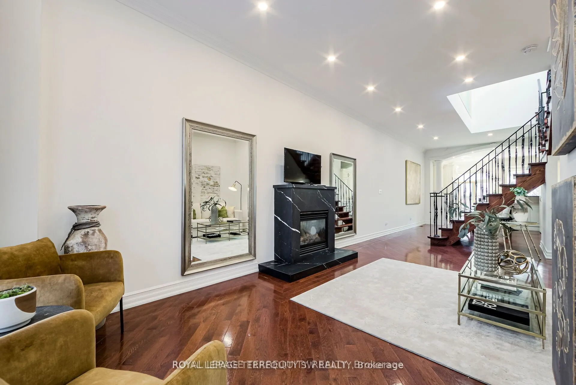 329 Lippincott Street