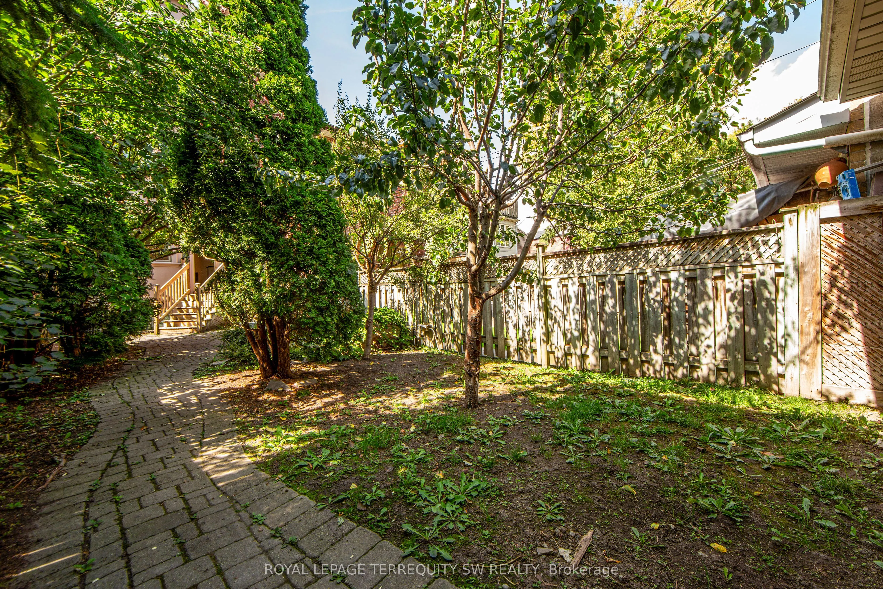 329 Lippincott Street