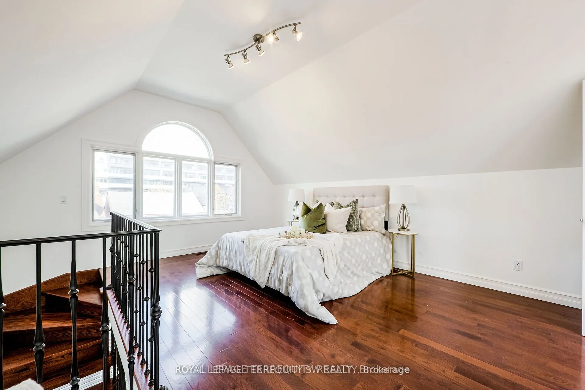 329 Lippincott Street