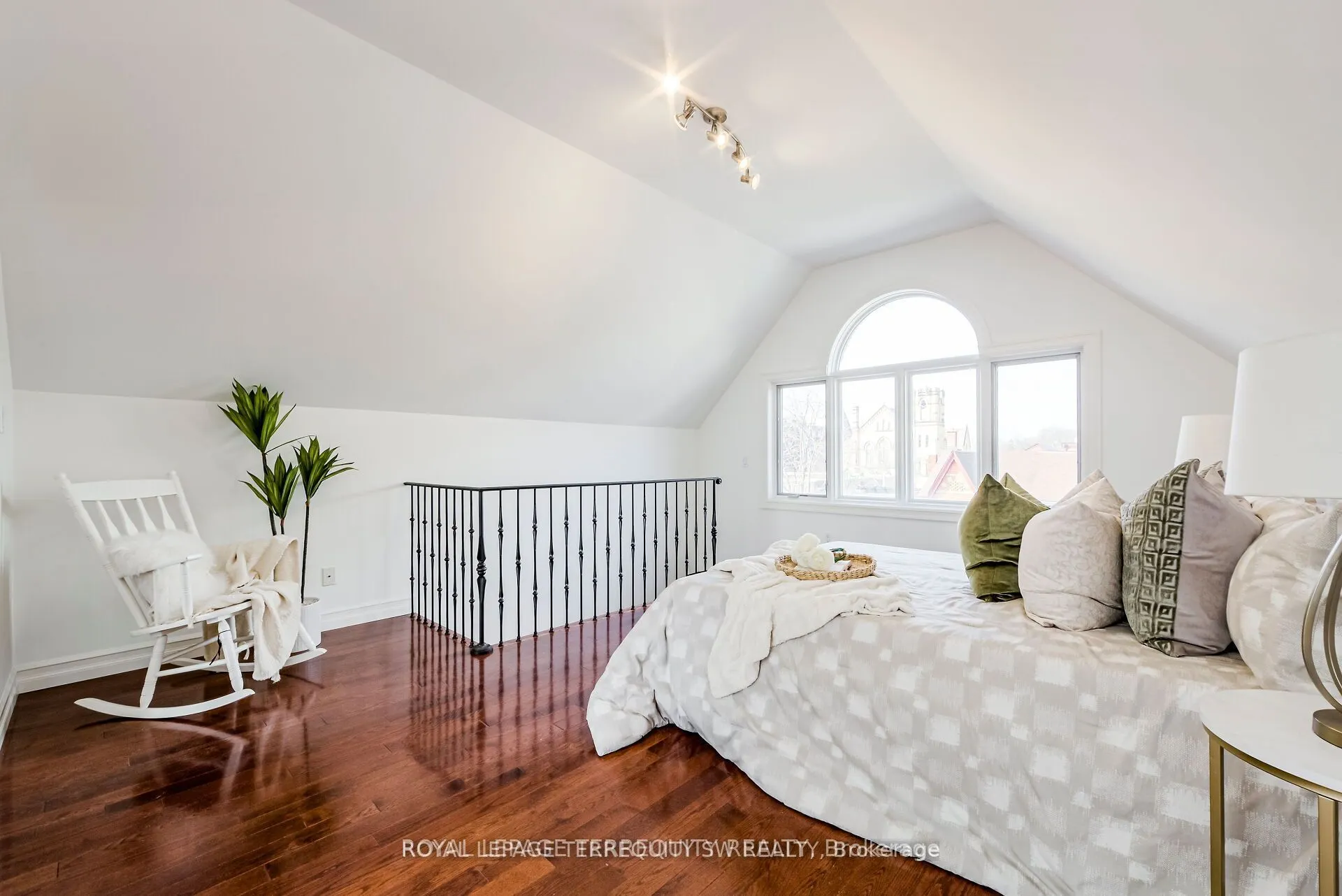 329 Lippincott Street
