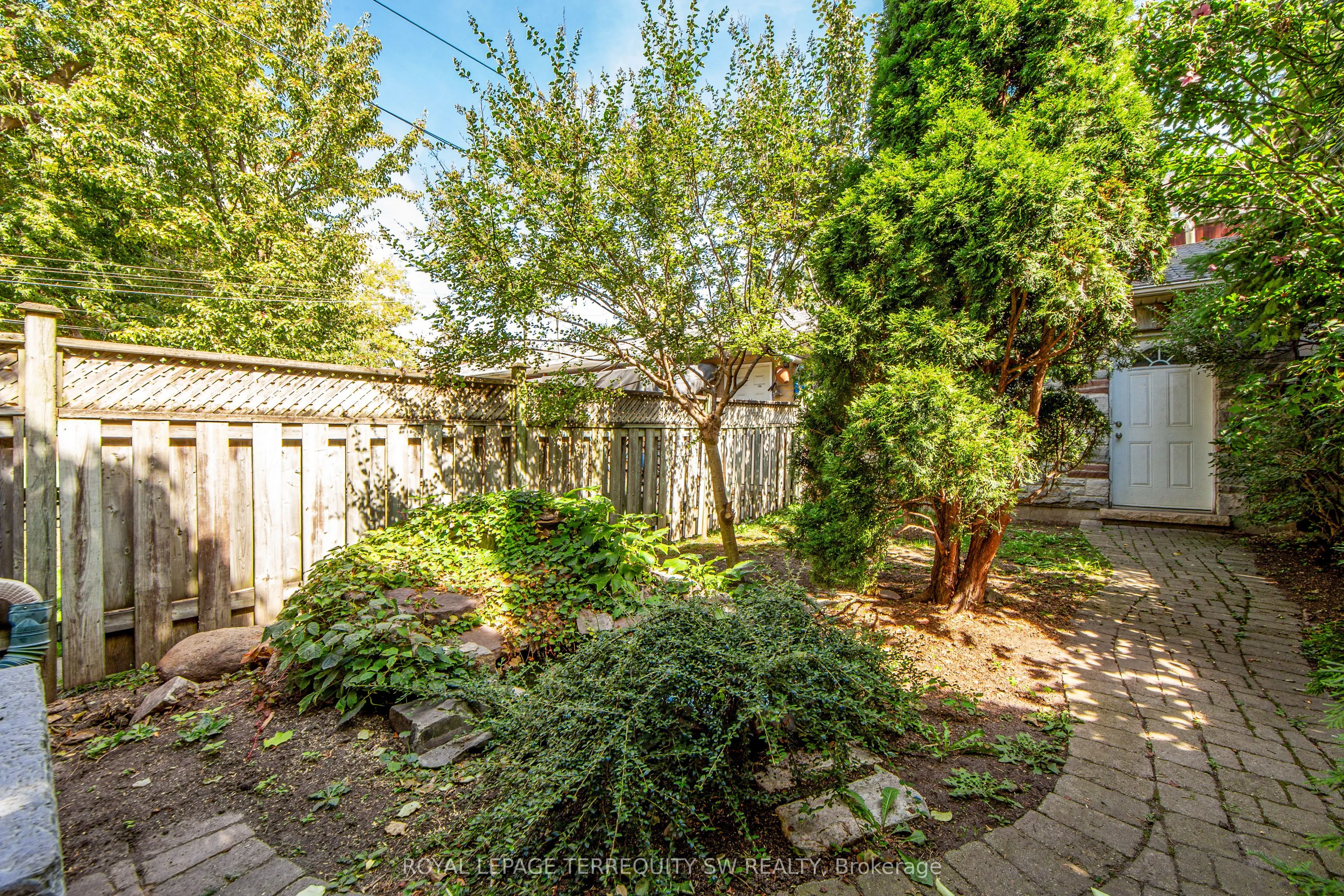 329 Lippincott Street