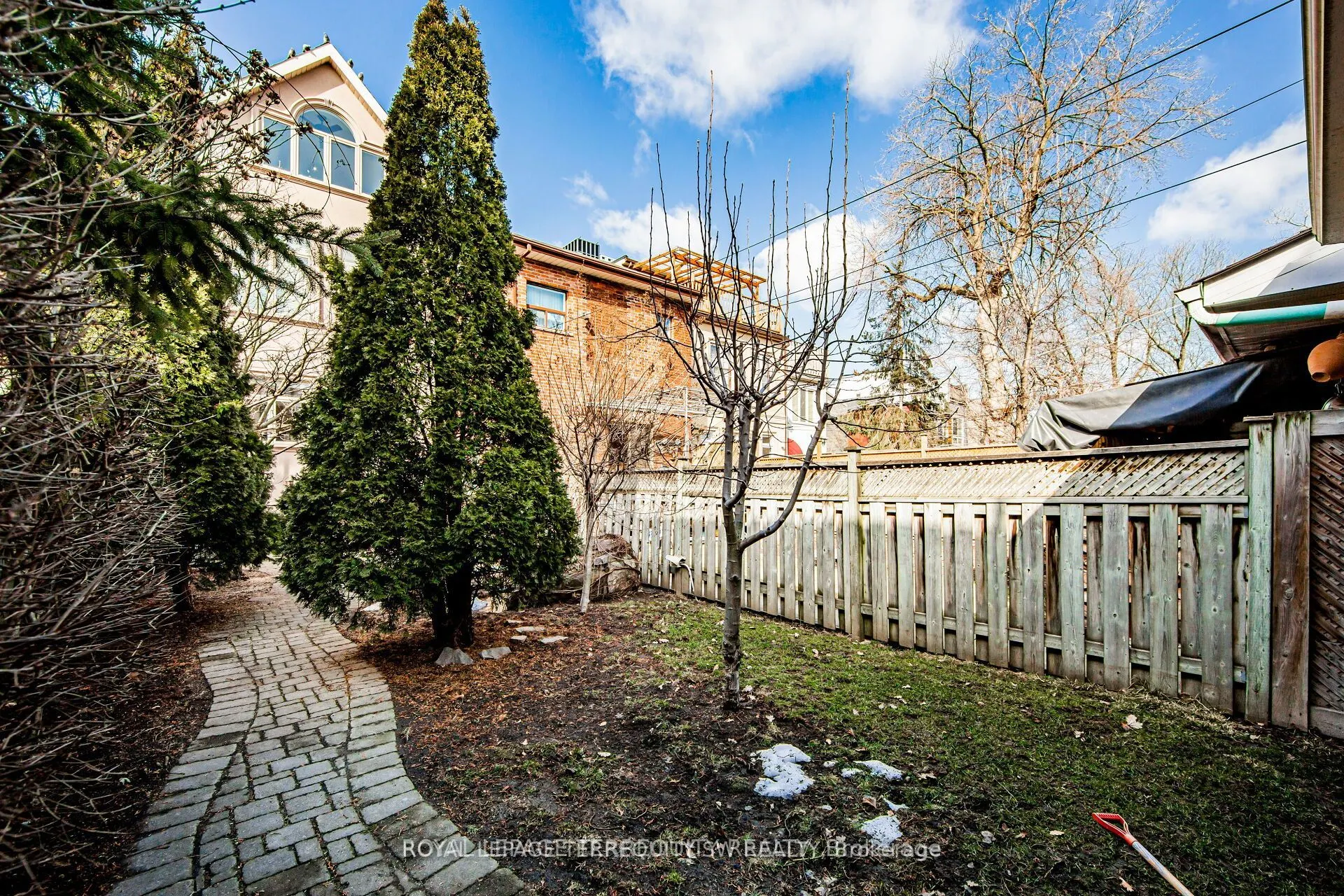 329 Lippincott Street