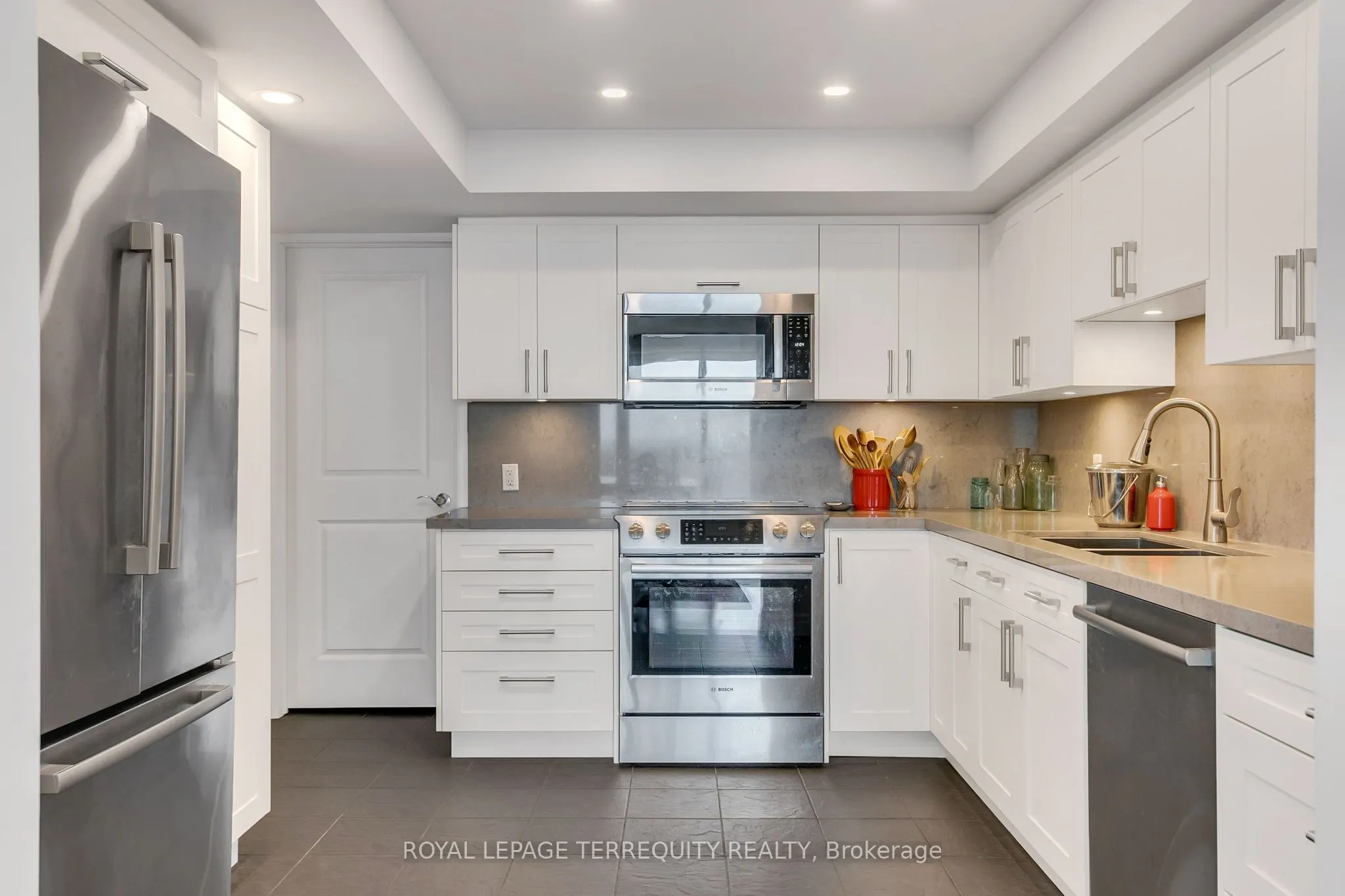 55 Harbour Square, #2311