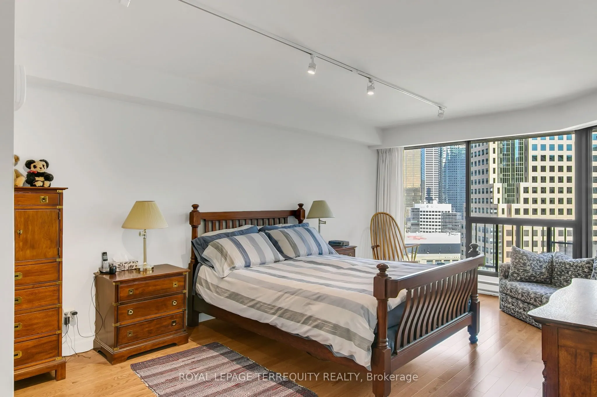 55 Harbour Square, #2311
