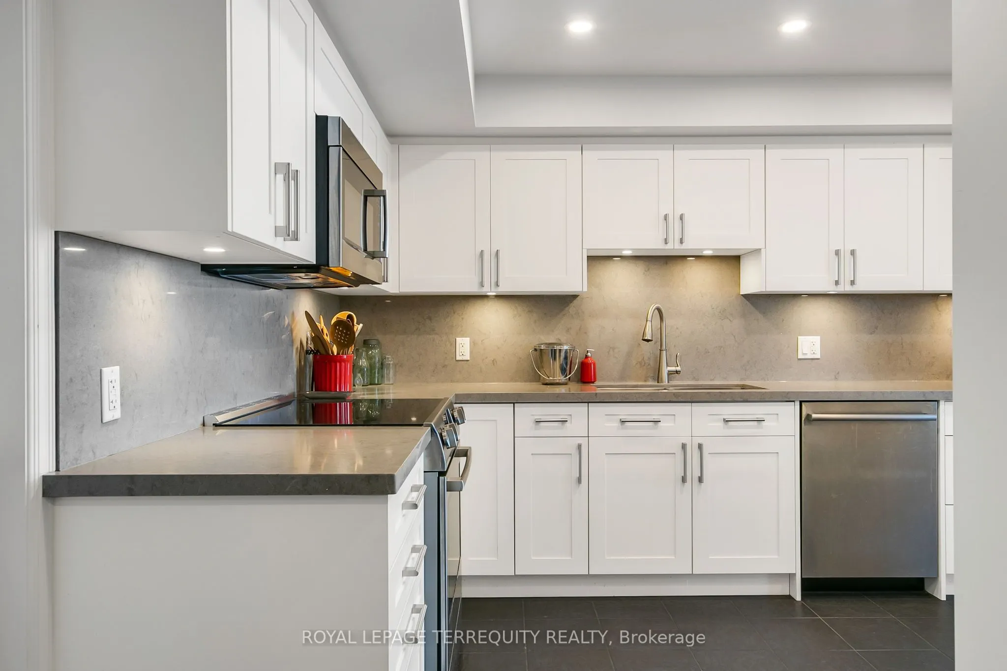 55 Harbour Square, #2311