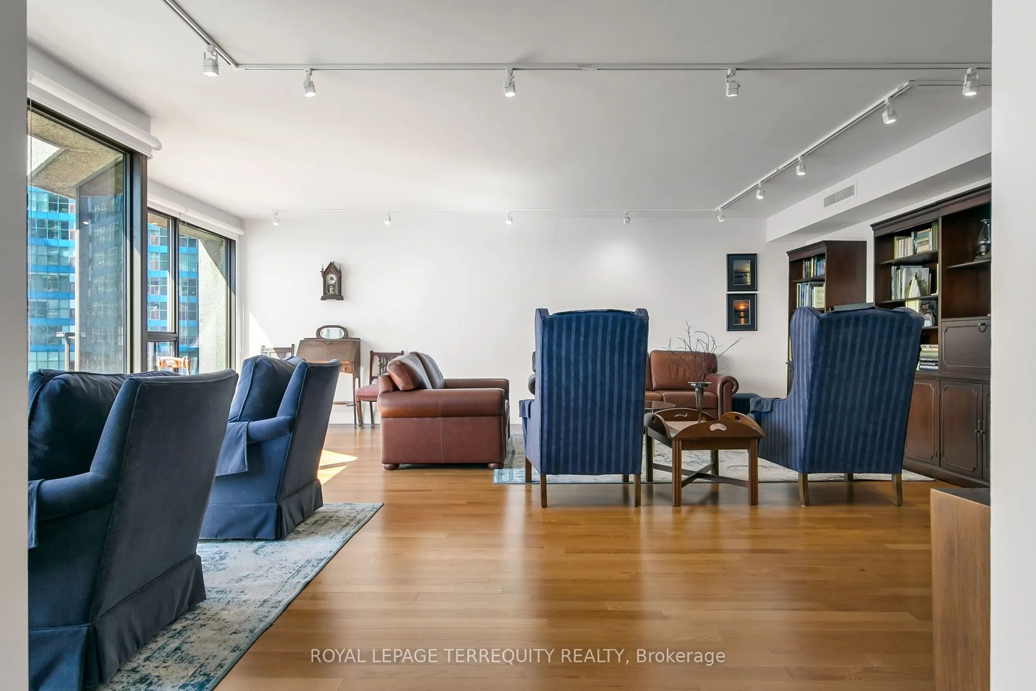 55 Harbour Square, #2311