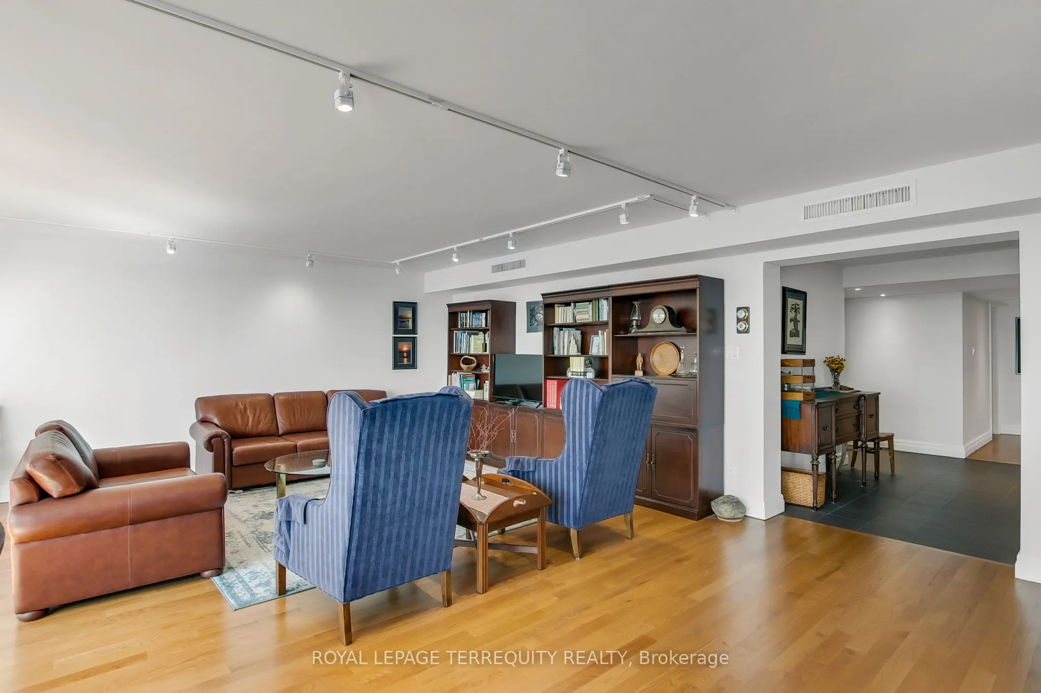55 Harbour Square, #2311