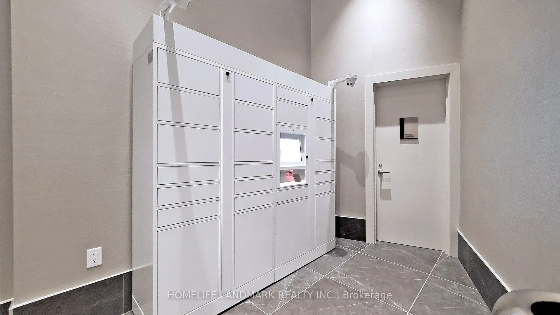 219 Dundas Street E, #609
