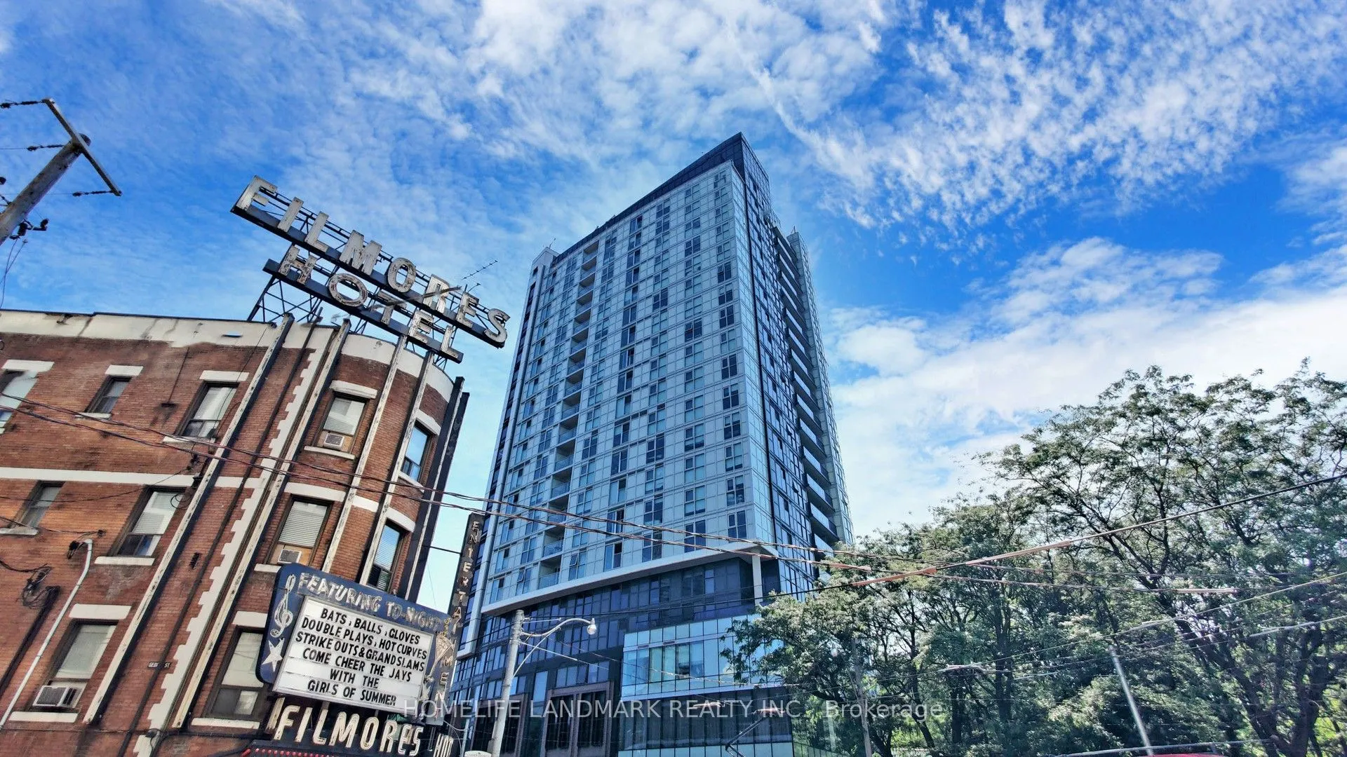 219 Dundas Street E, #609