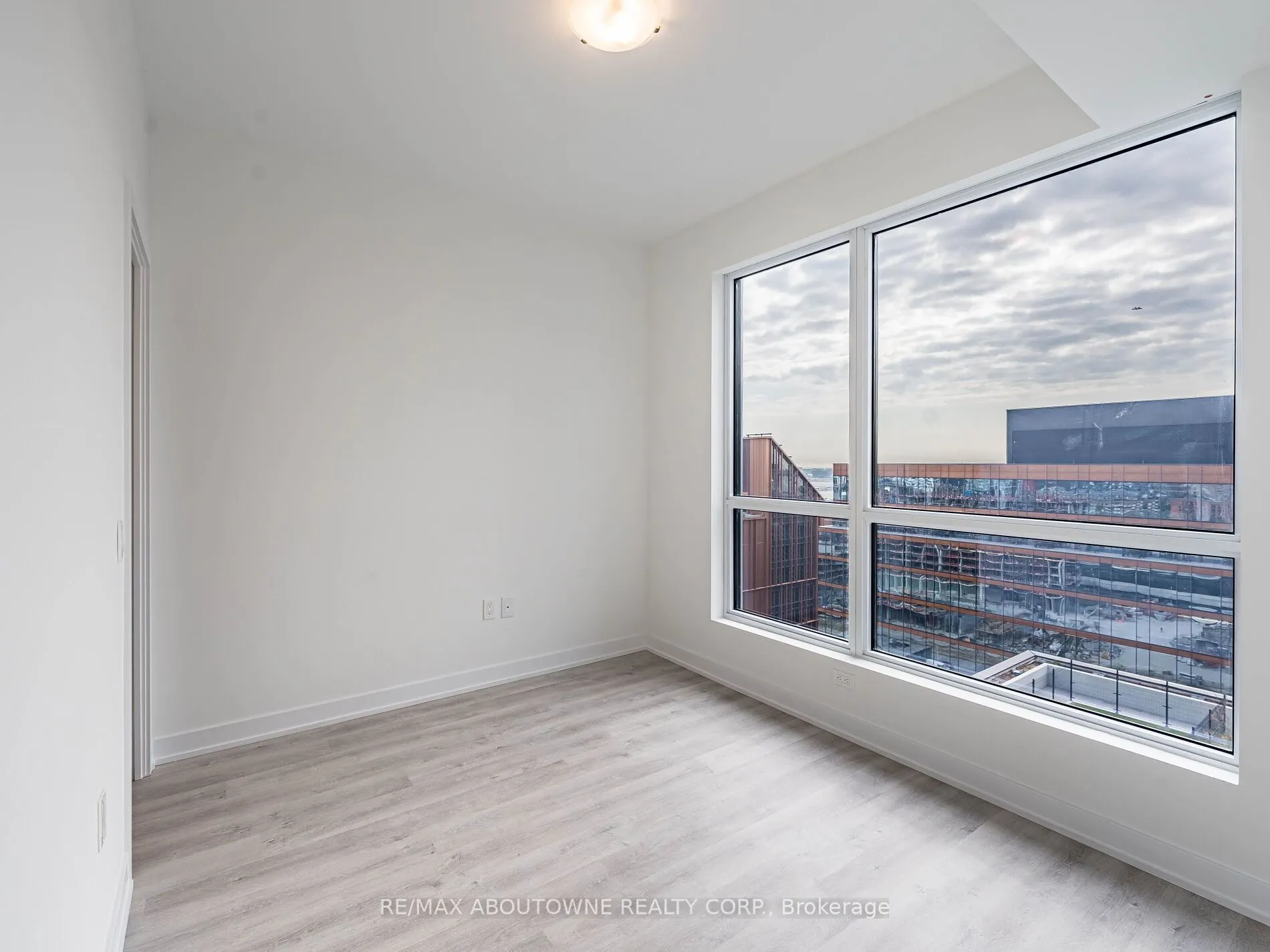 15 Richardson Street, #1507