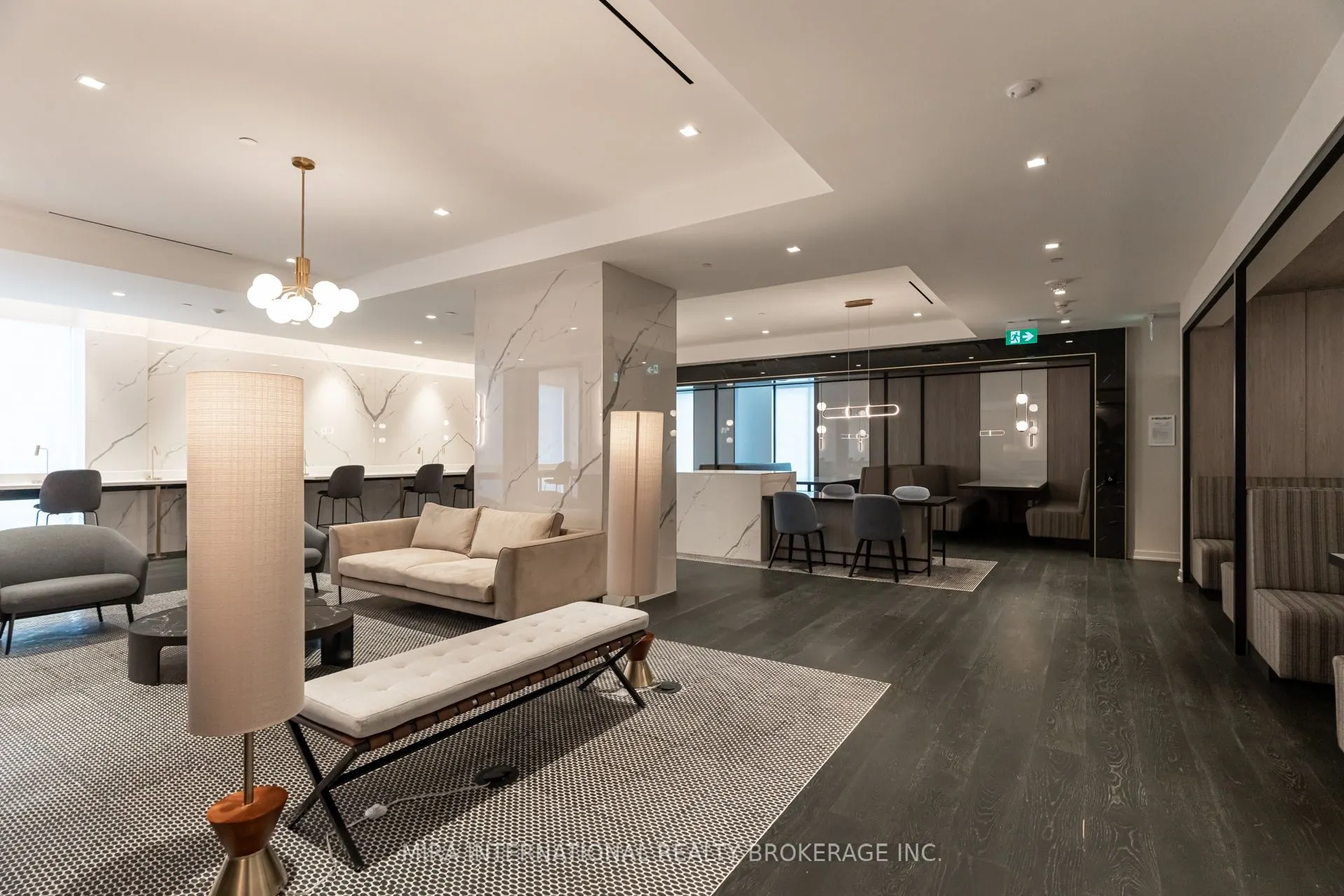 8 Wellesley Street, #PH06