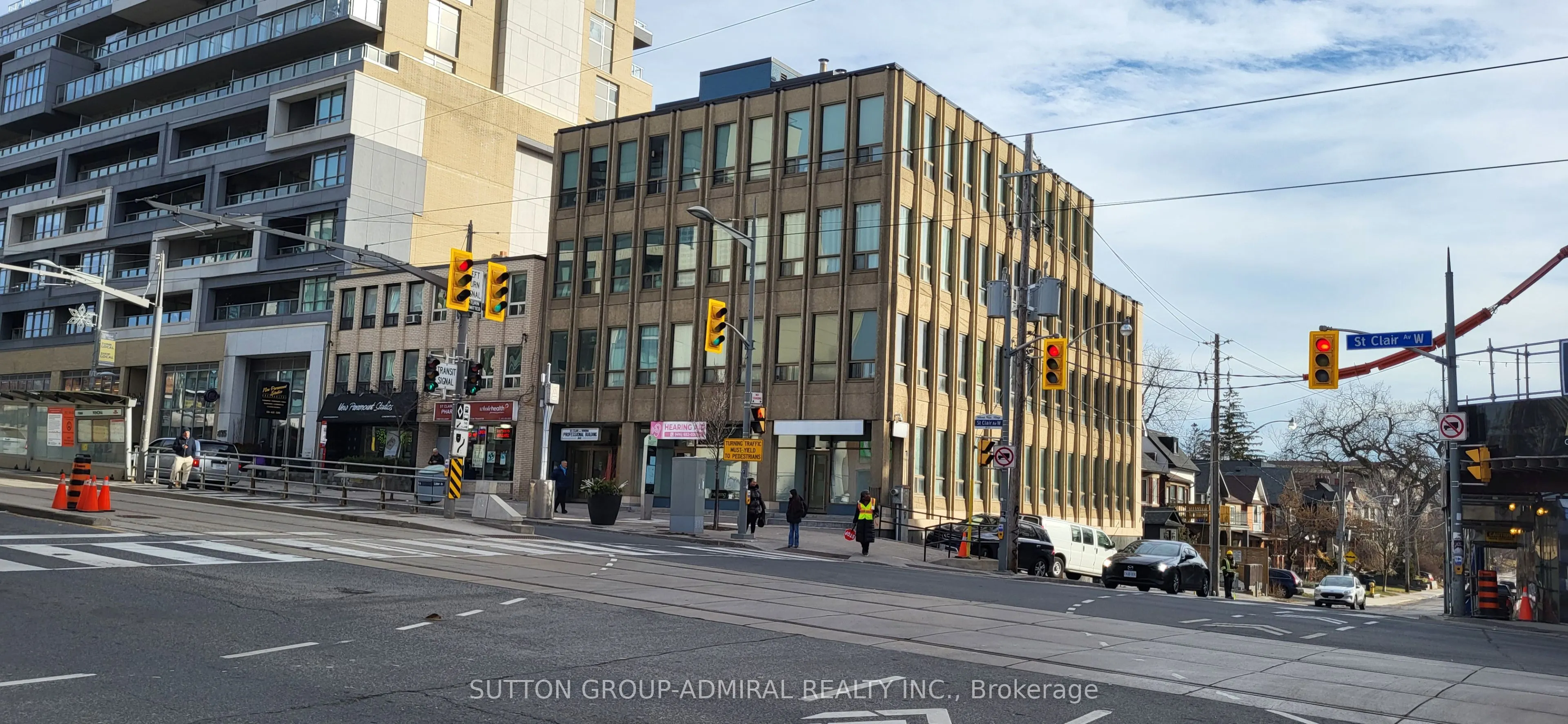845 St Clair Avenue W