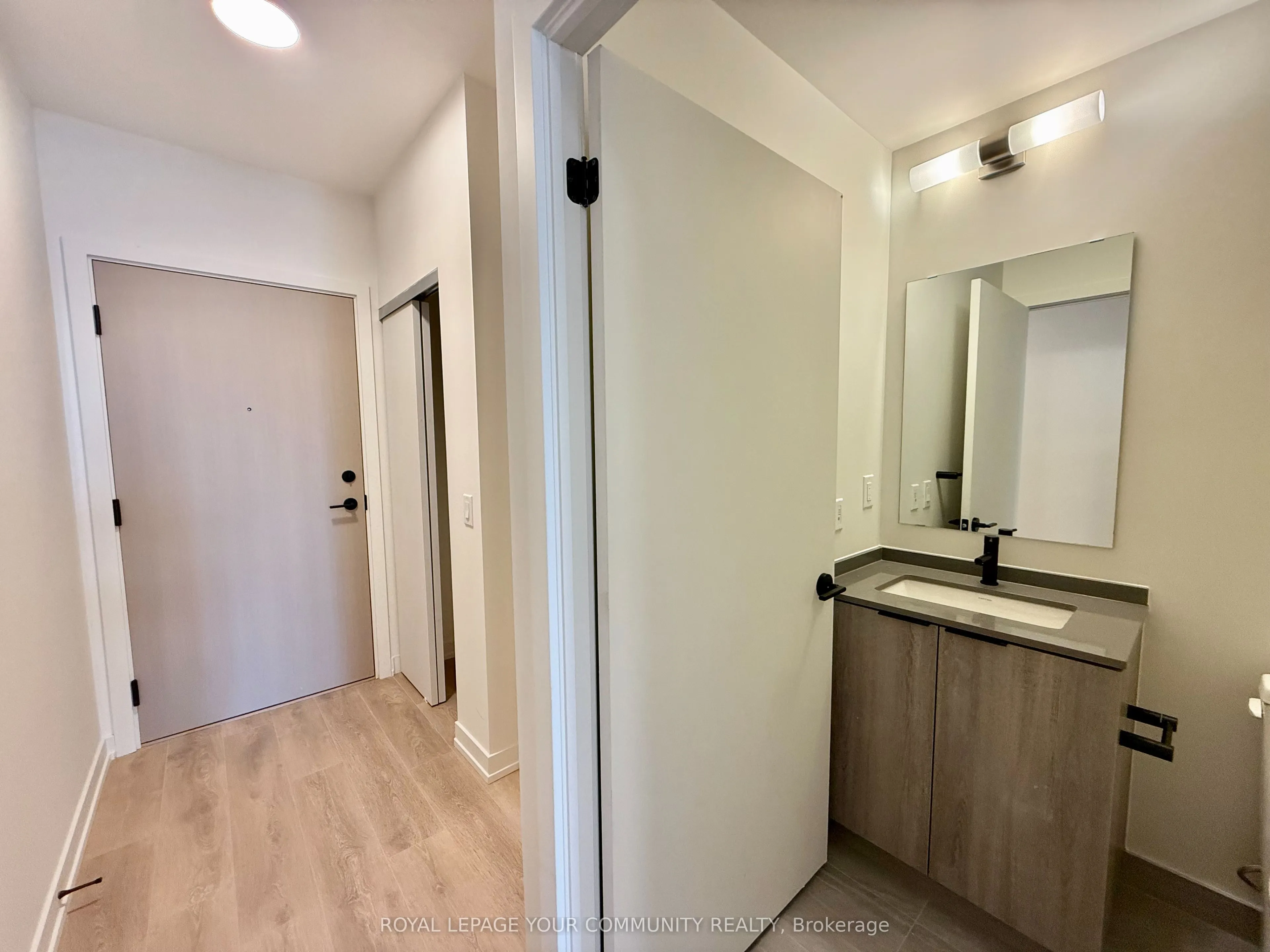 181 Sterling Road, #UPH 06
