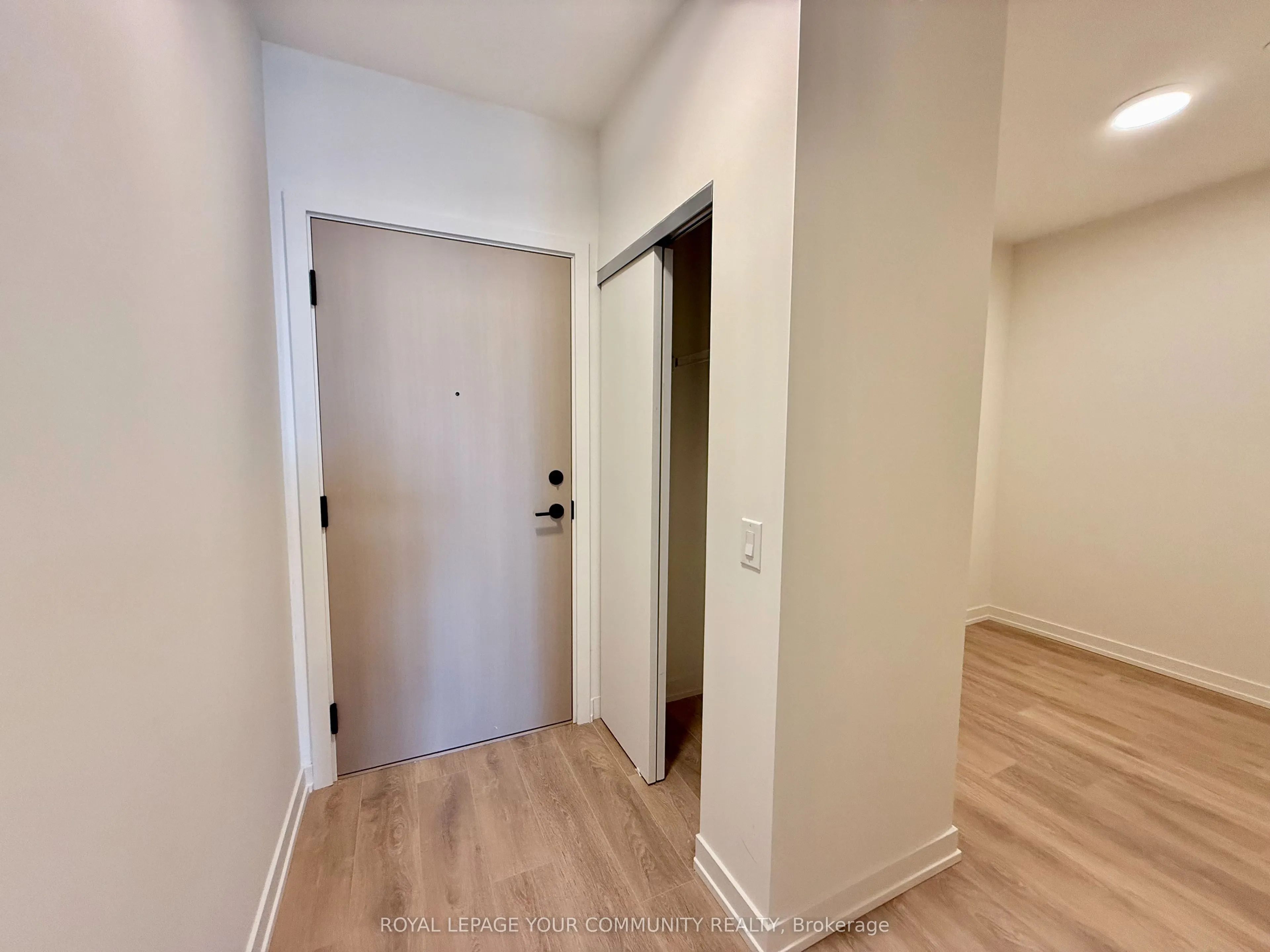 181 Sterling Road, #UPH 07