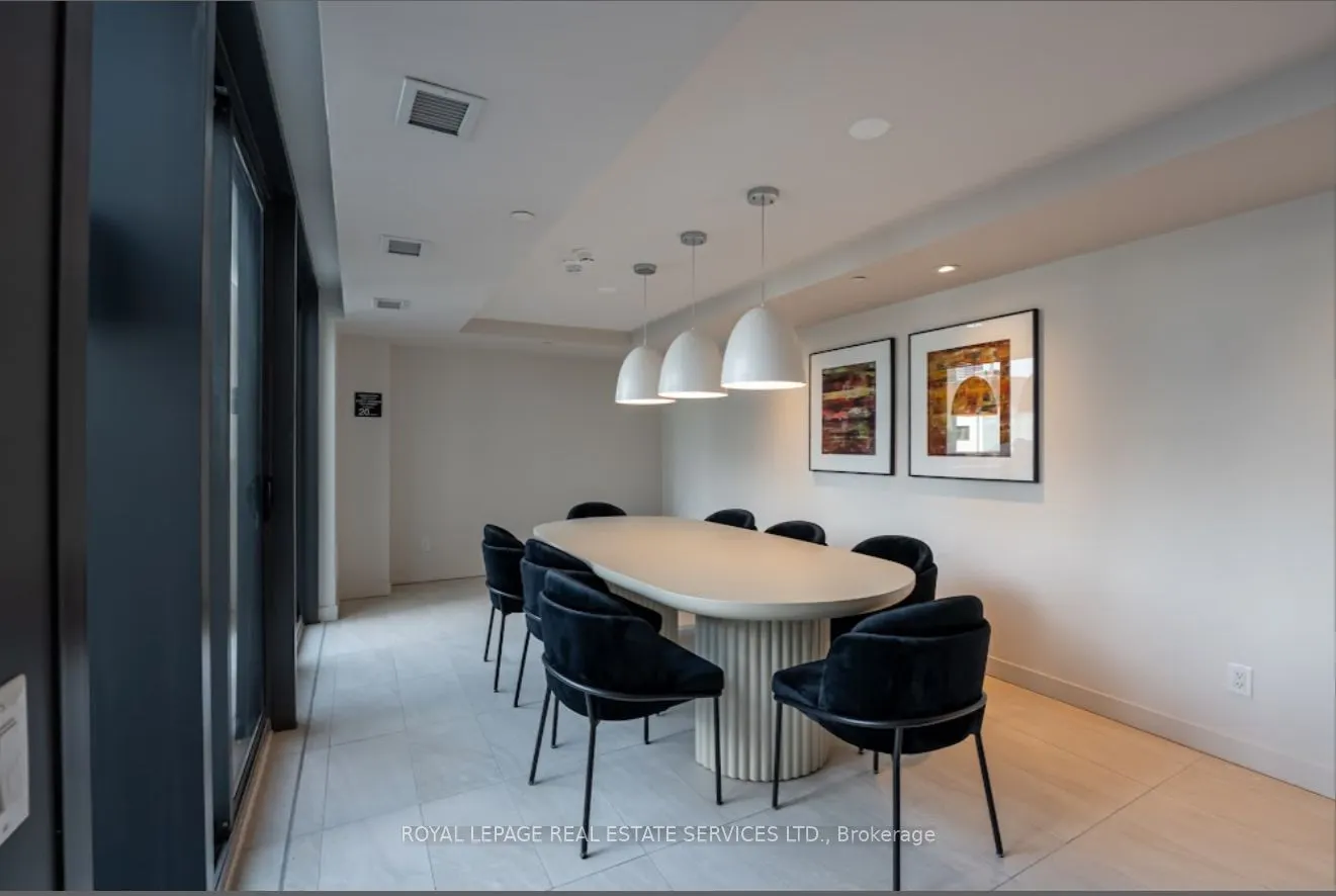 81 Wellesley Street E, #203