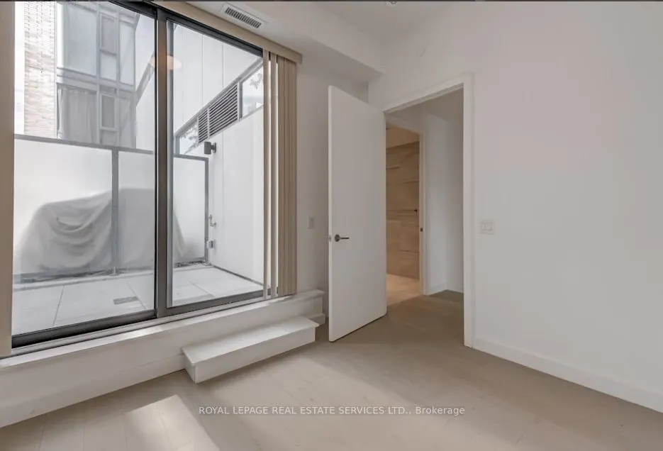 81 Wellesley Street E, #203