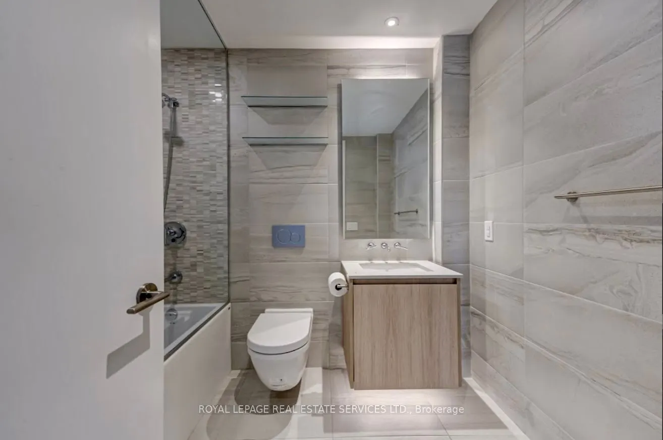 81 Wellesley Street E, #203