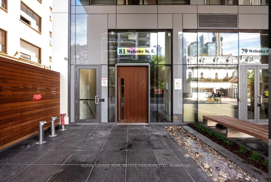 81 Wellesley Street E, #203