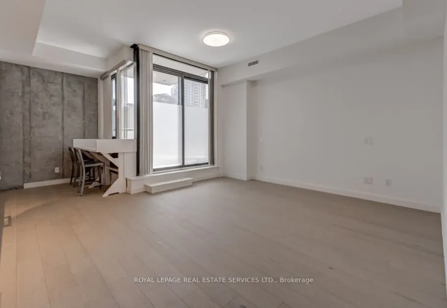 81 Wellesley Street E, #203