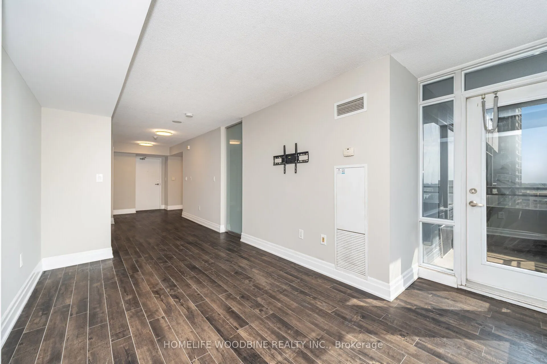 25 Telegram Mews, #1110