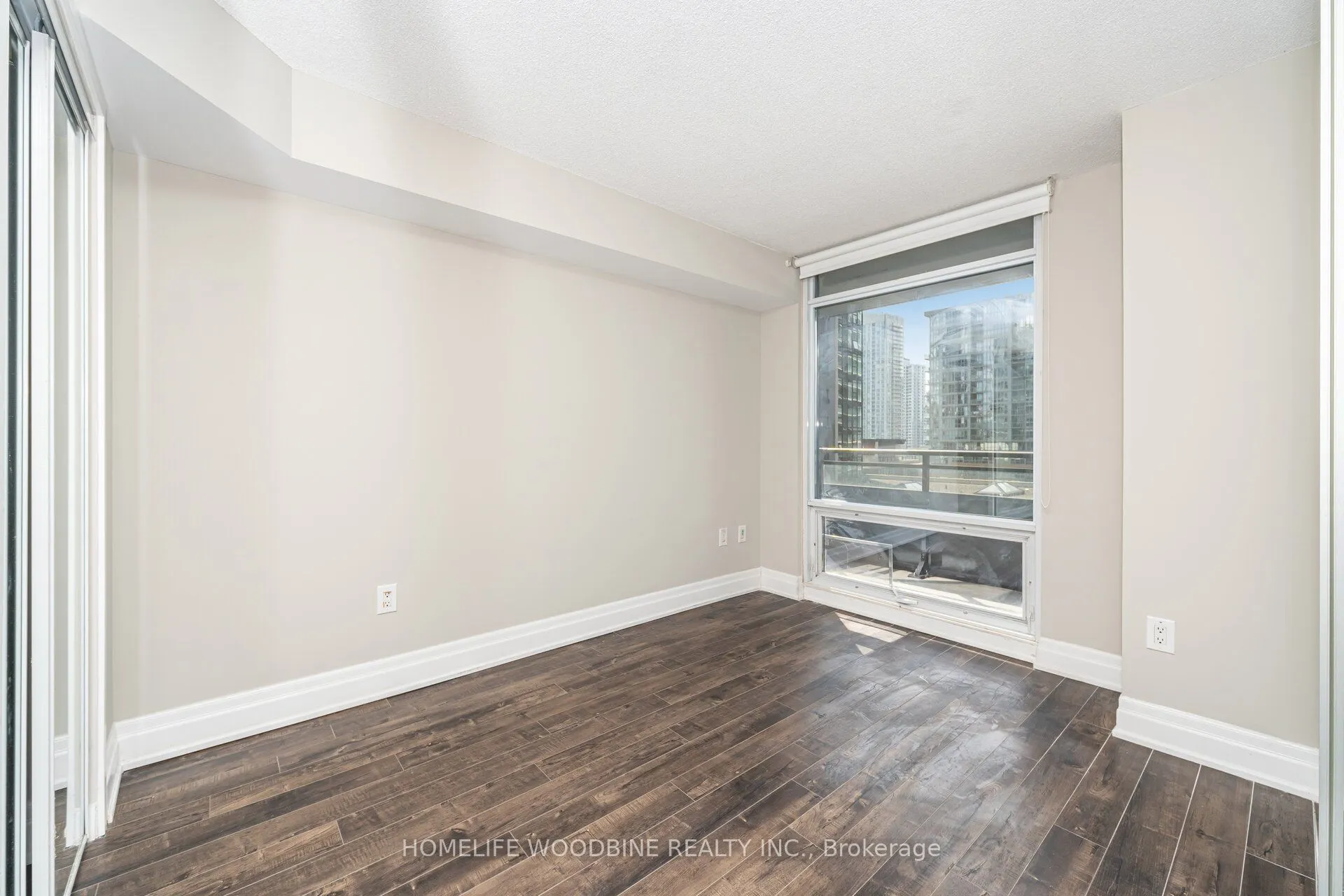 25 Telegram Mews, #1110