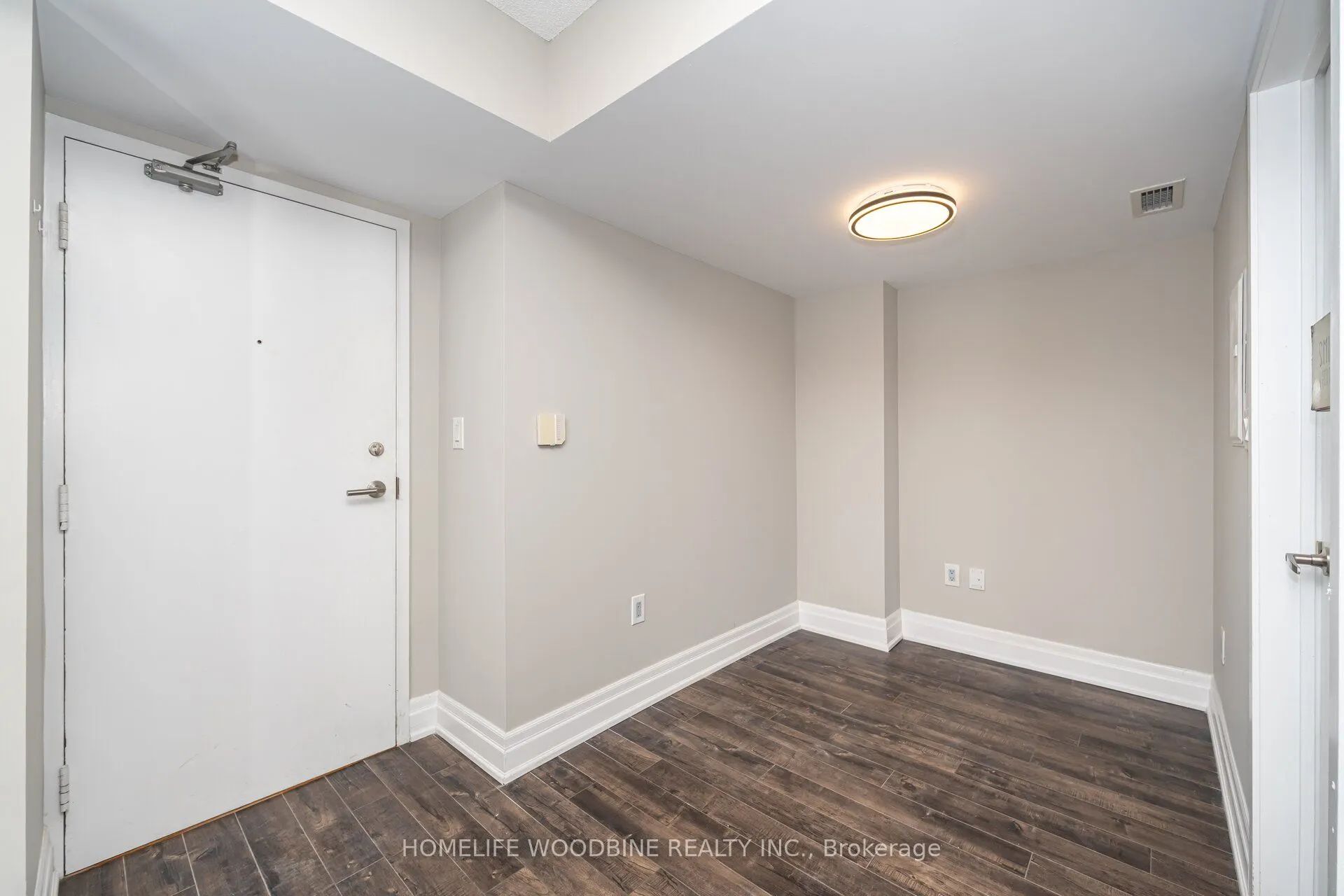 25 Telegram Mews, #1110