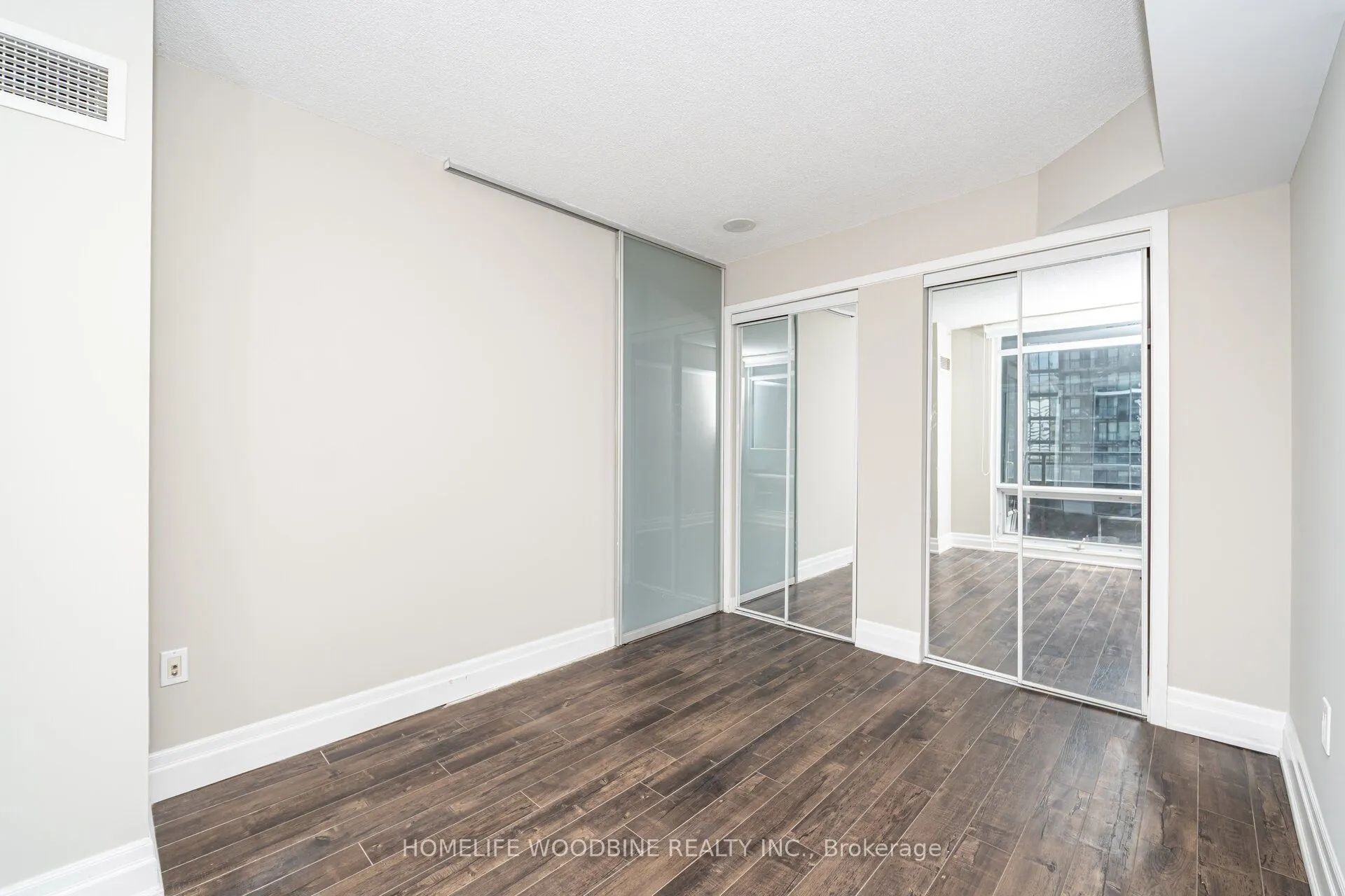 25 Telegram Mews, #1110