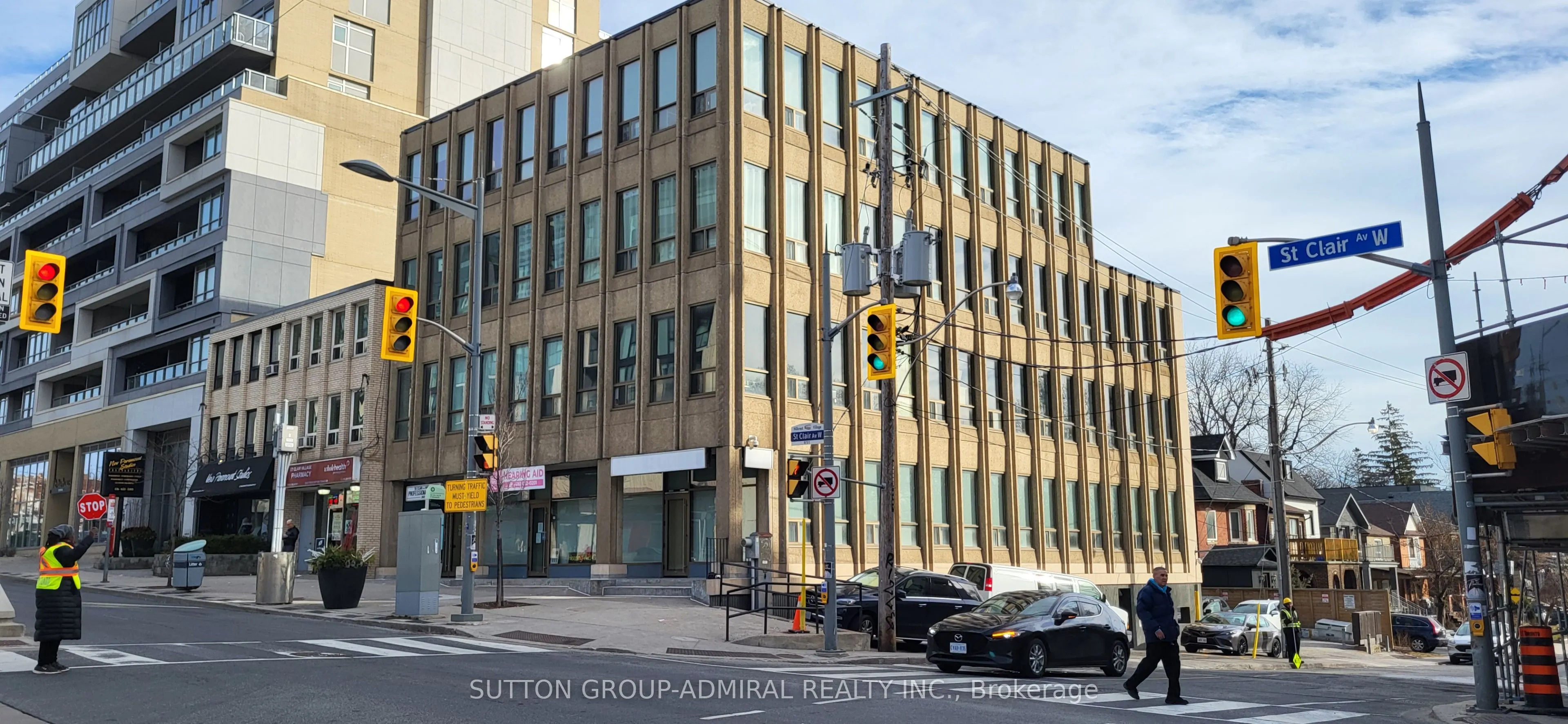 845 St Clair Avenue W, #204B