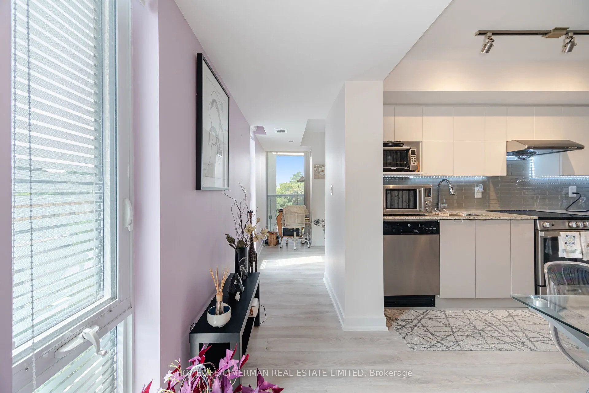 120 Varna Drive, #405