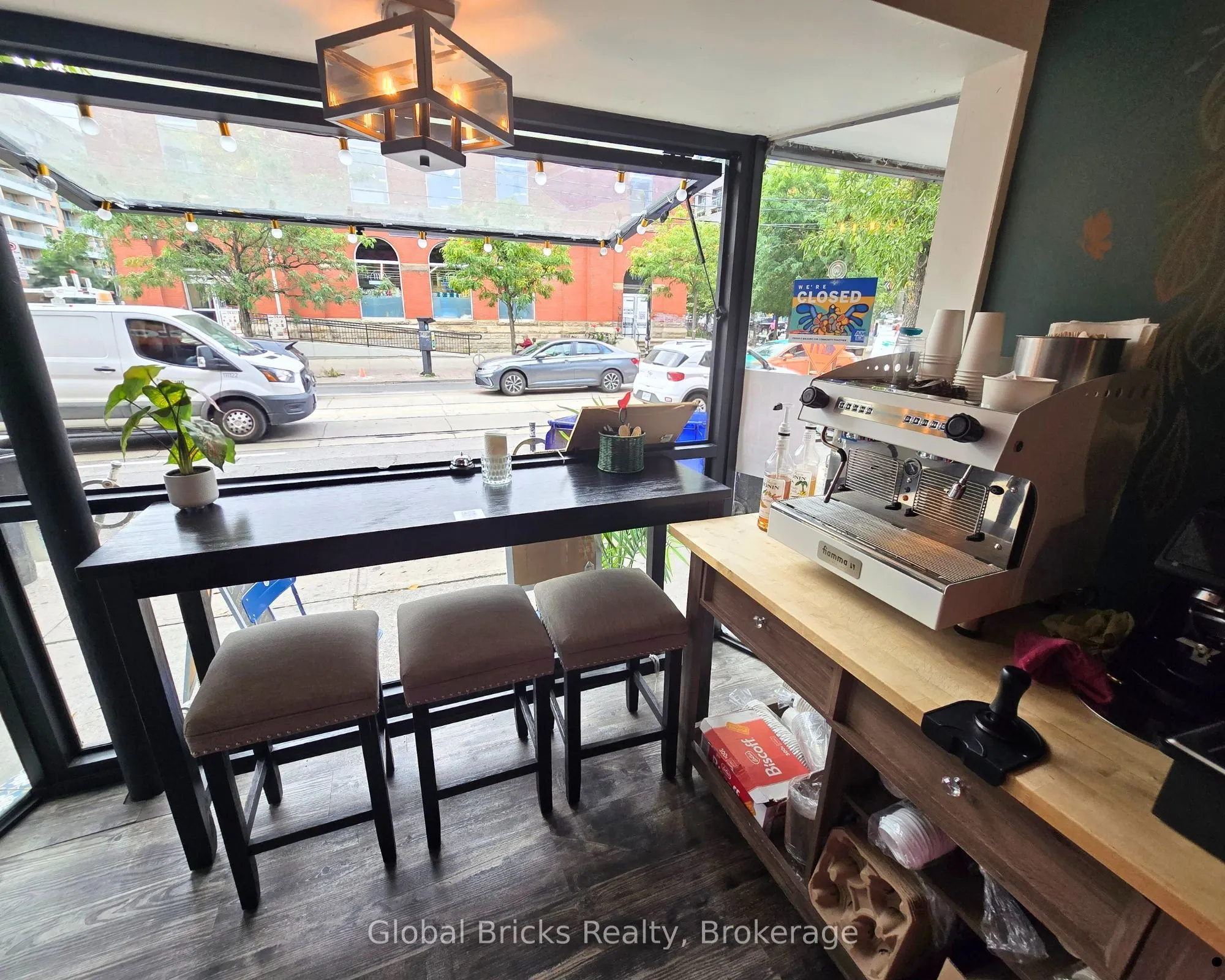 1128 Queen Street