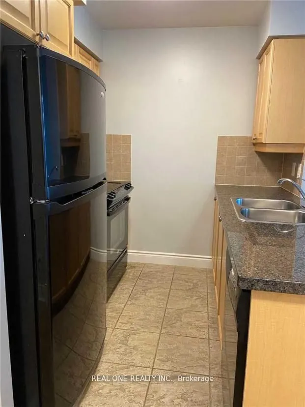 25 Greenview Avenue, #1424