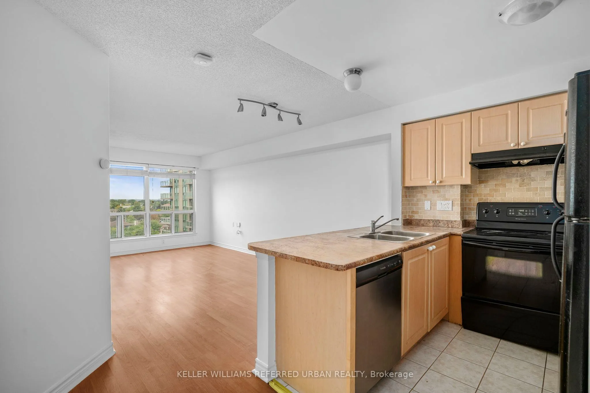 935 Sheppard Avenue W, #608