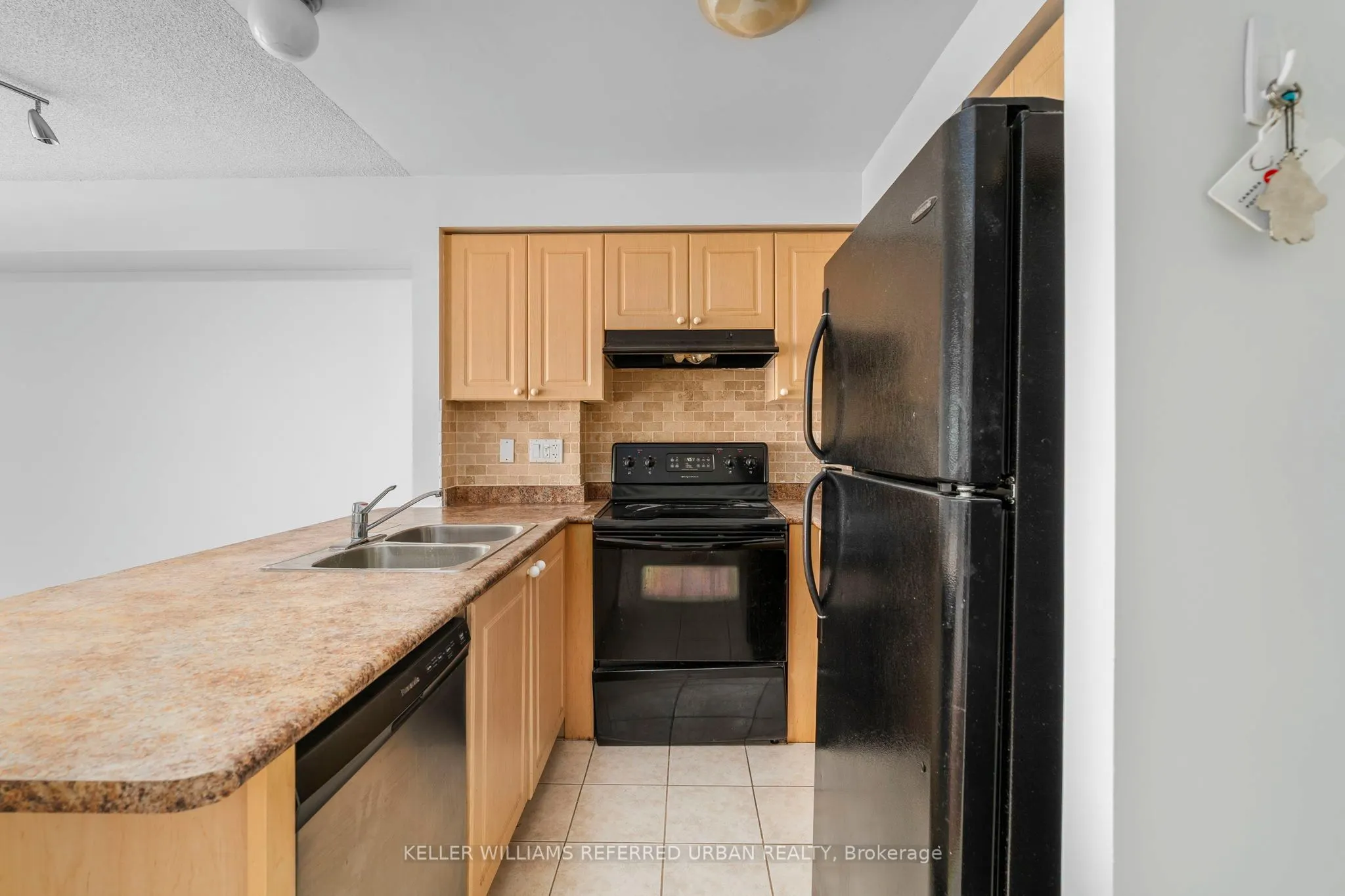935 Sheppard Avenue W, #608