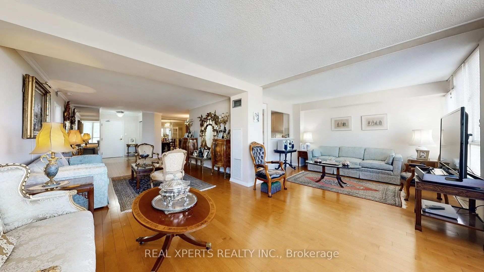 5444 Yonge Street, #1609