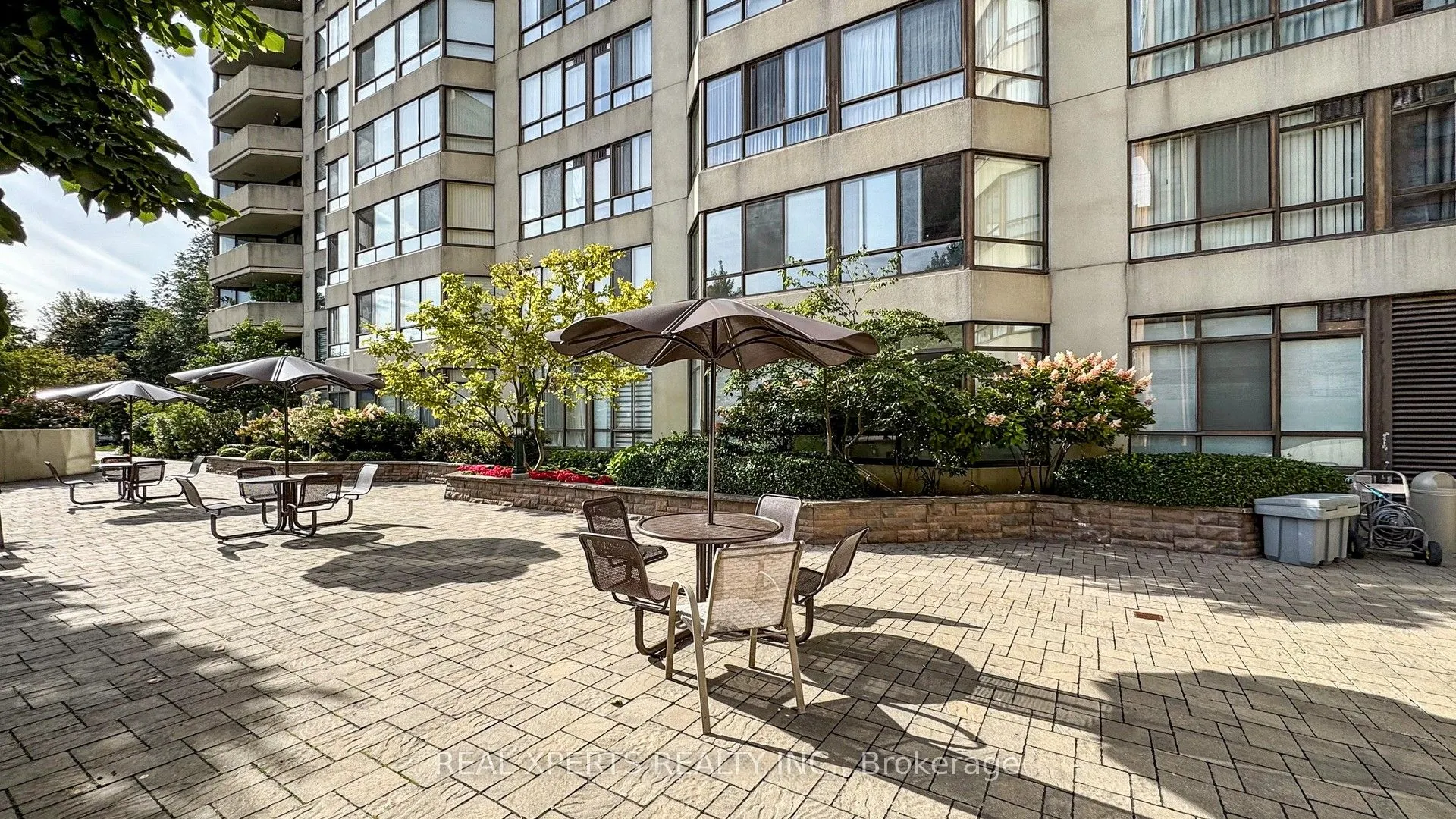 5444 Yonge Street, #1609
