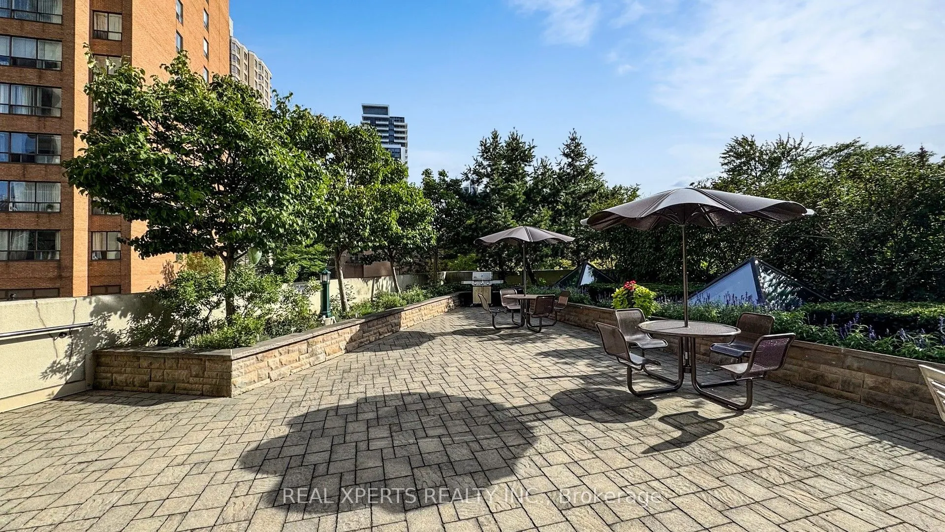 5444 Yonge Street, #1609