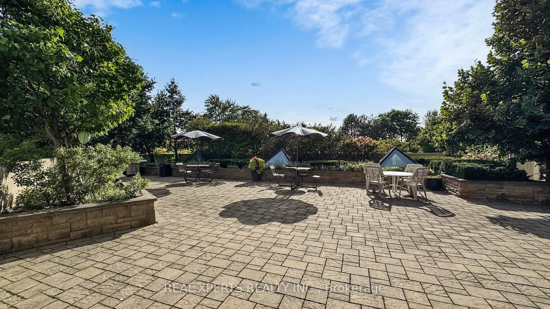 5444 Yonge Street, #1609