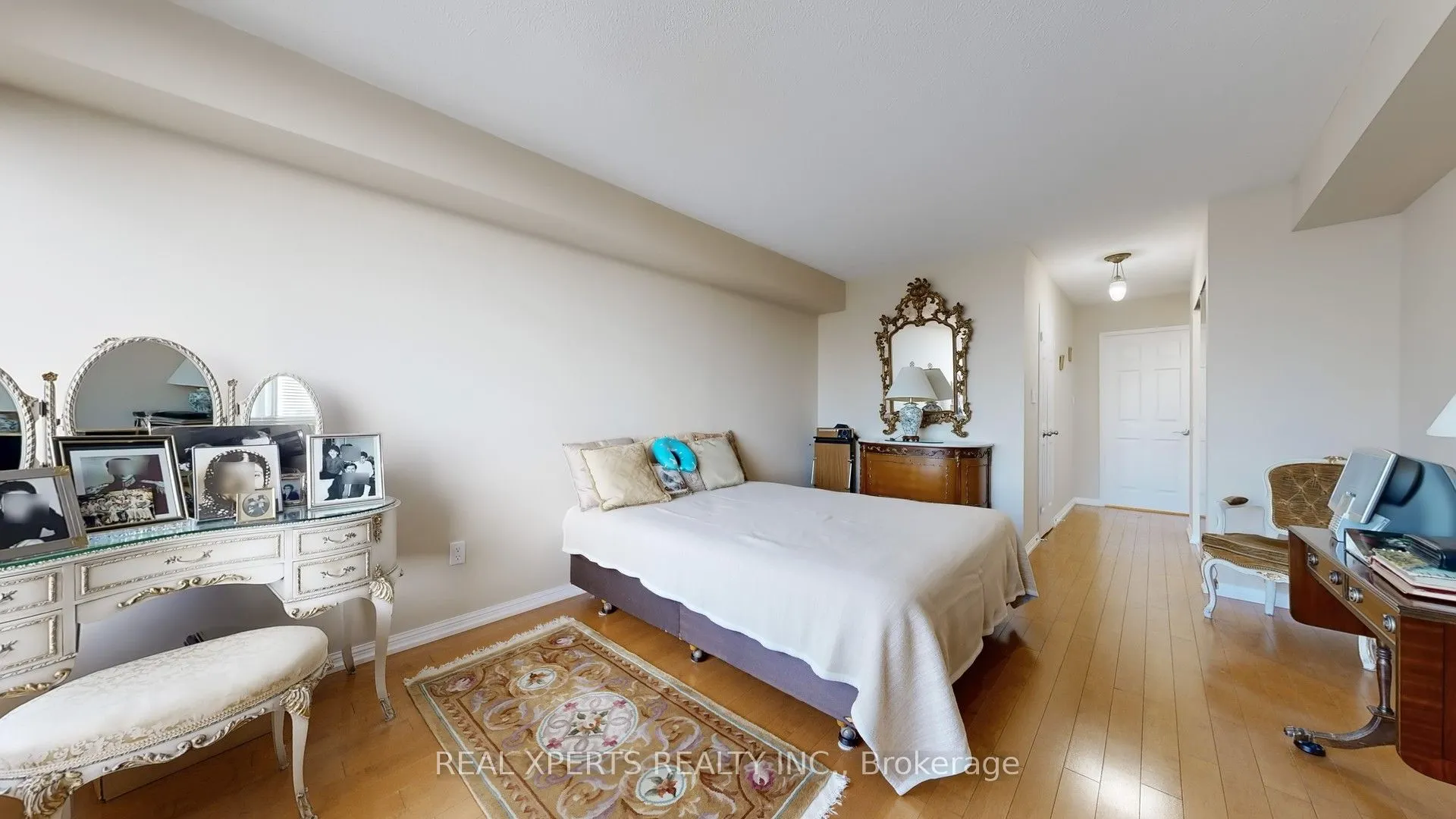 5444 Yonge Street, #1609