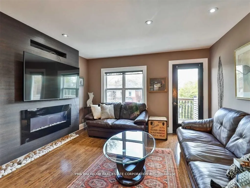 4 Belle Ayre Boulevard