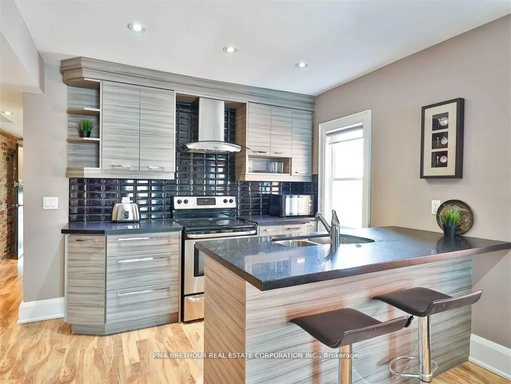 4 Belle Ayre Boulevard