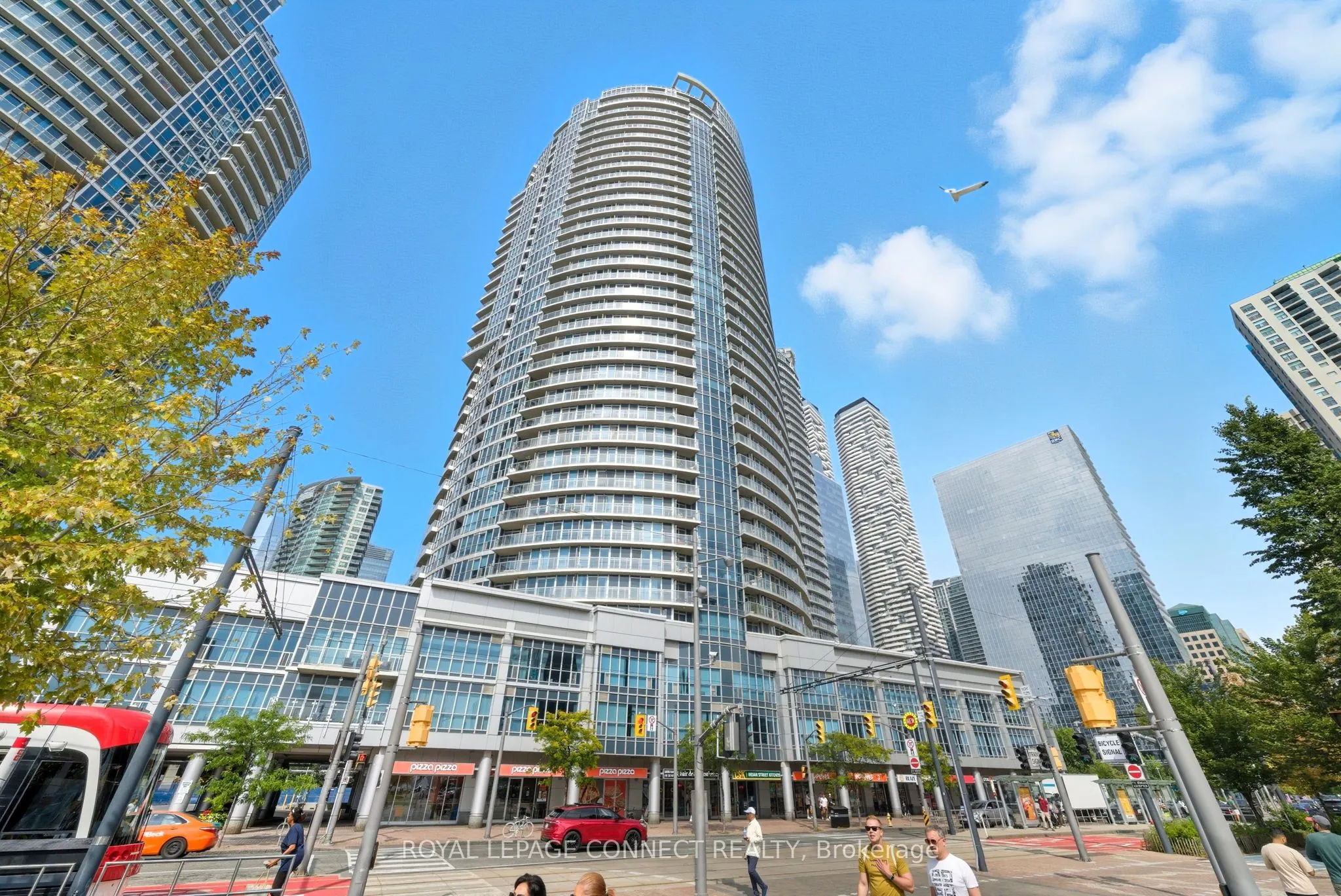 208 Queens Quay W, #1504