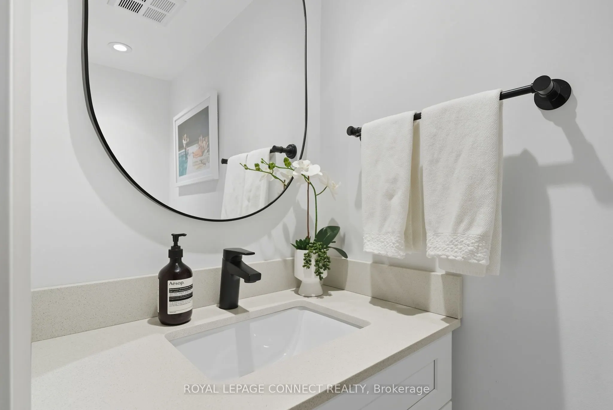 208 Queens Quay W, #1504