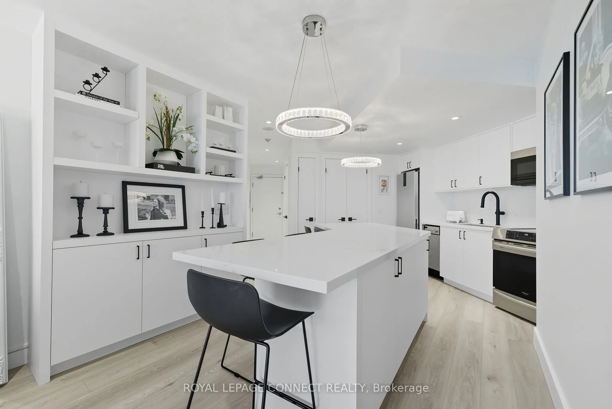 208 Queens Quay W, #1504