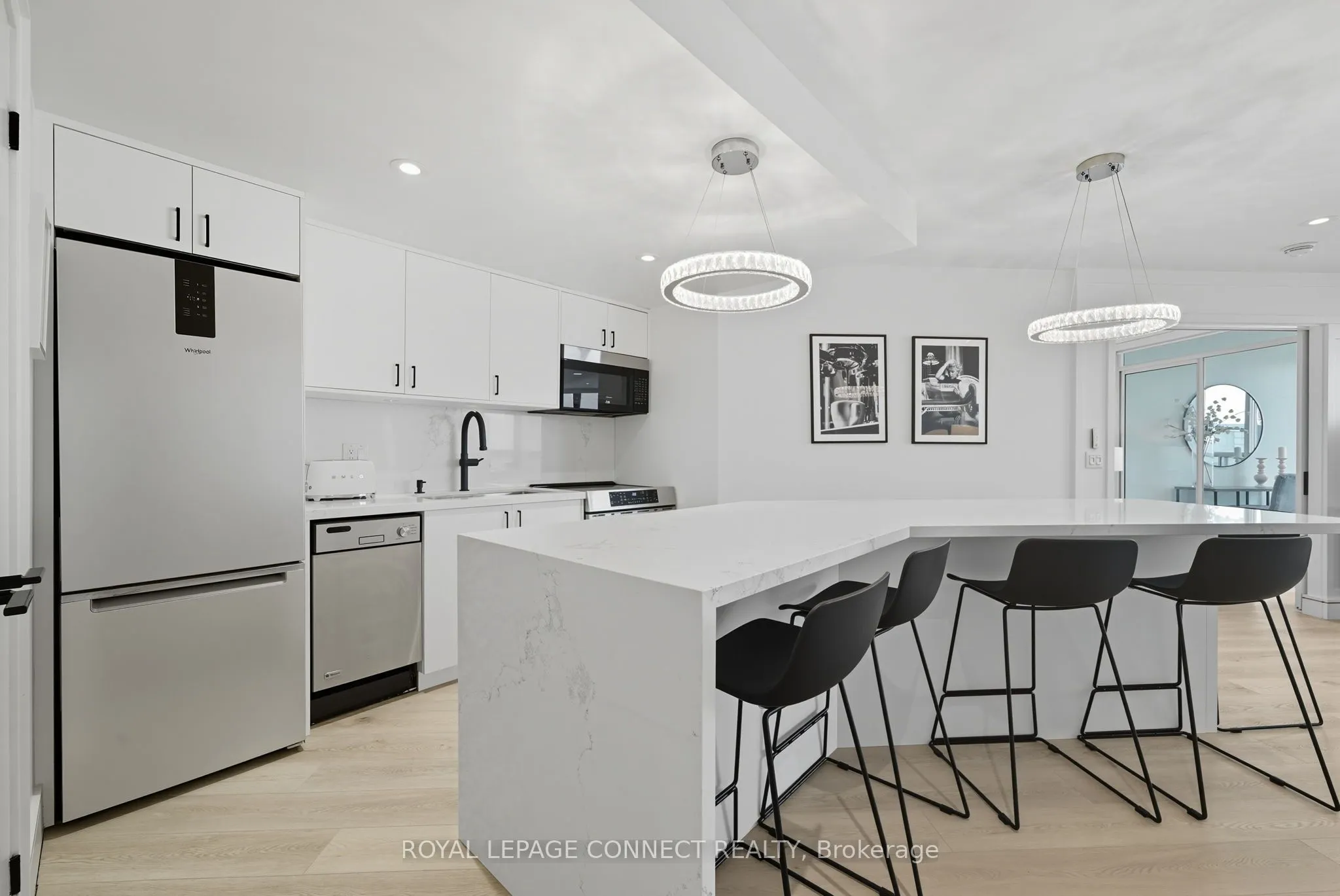 208 Queens Quay W, #1504