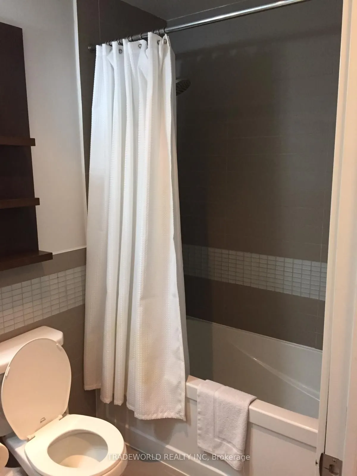 295 Adelaide Street W, #2706