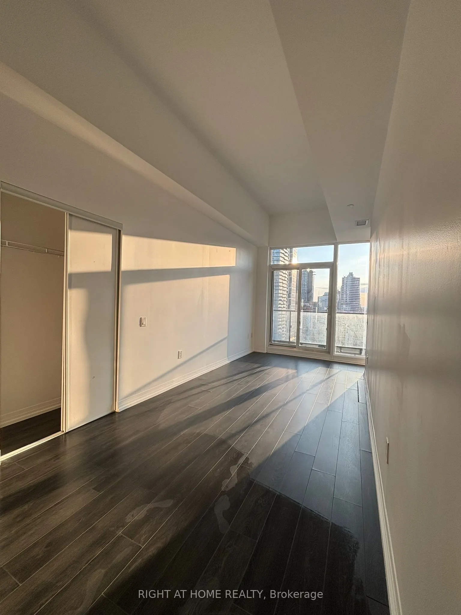 251 Jarvis Street E, #1925